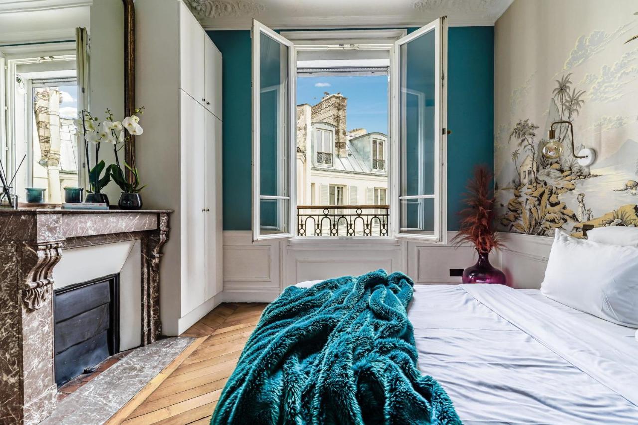 Magnificent Luxury Penthouse Apartment In A Prestigious Neighborhood Of Paris With A Eiffel Tower View From Balcony Short Walk To Palais Galliera And Avenue Montaigne Fashion Stores Esterno foto