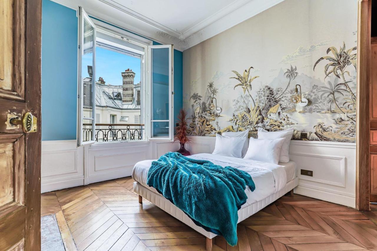 Magnificent Luxury Penthouse Apartment In A Prestigious Neighborhood Of Paris With A Eiffel Tower View From Balcony Short Walk To Palais Galliera And Avenue Montaigne Fashion Stores Esterno foto